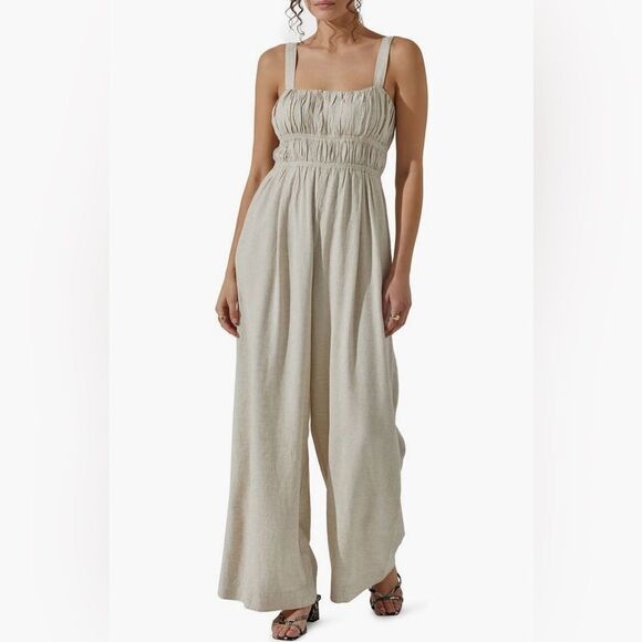 ASTR the Label NWT Wide Leg Cream Jumpsuit XL - Picture 1 of 9